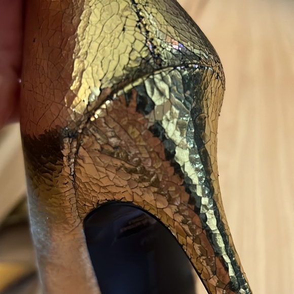 Banana Republic Gold Heels size 9.5 M, lightly worn. - Picture 7 of 7